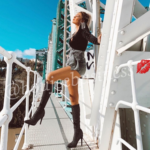 ZARA Shimmery Shorts with Bow - Picture 6 of 8